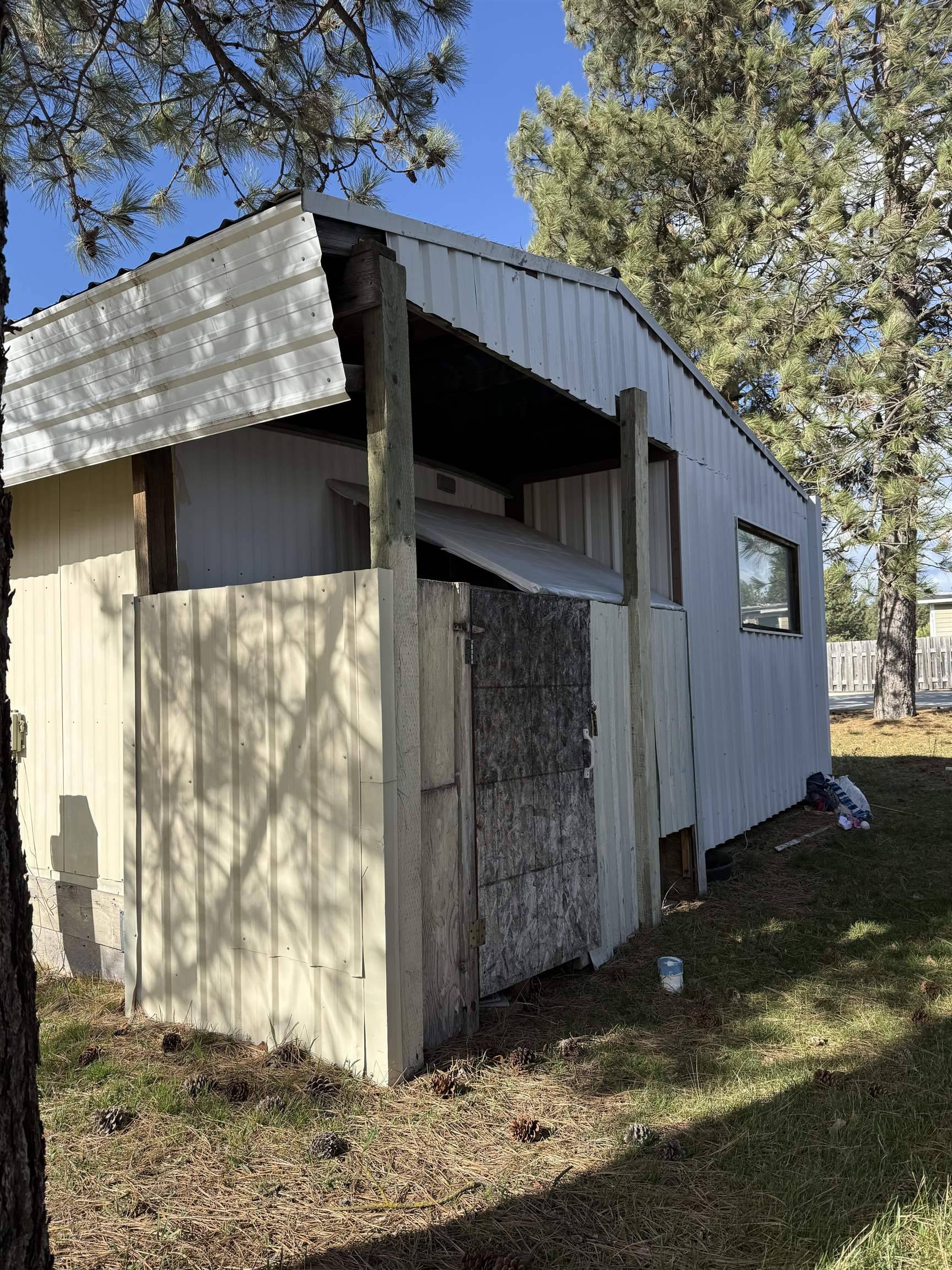 40414 Newport Hwy #43, Elk, WA 99009