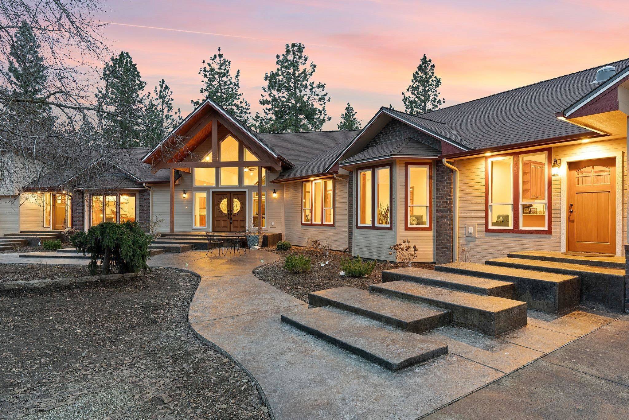 12912 E Gibbs Rd, Mica, WA 99023