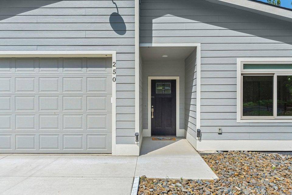 250 Hogans WAY, Chewelah, WA 99109