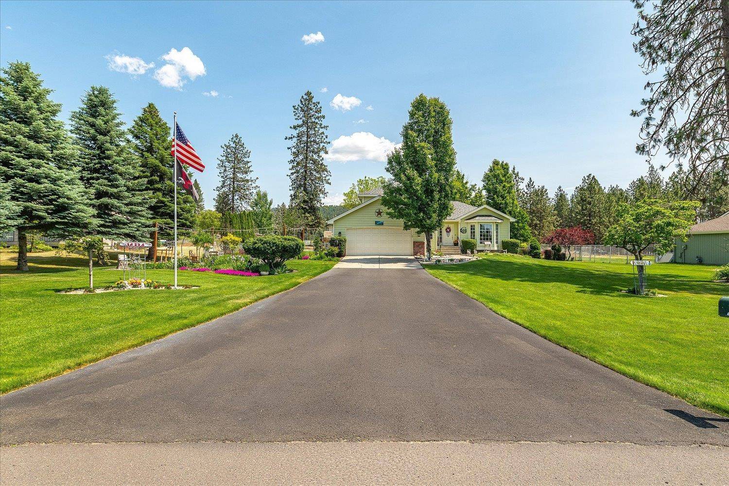 16324 N Cimmeron Ct, Nine Mile Falls, WA 99026