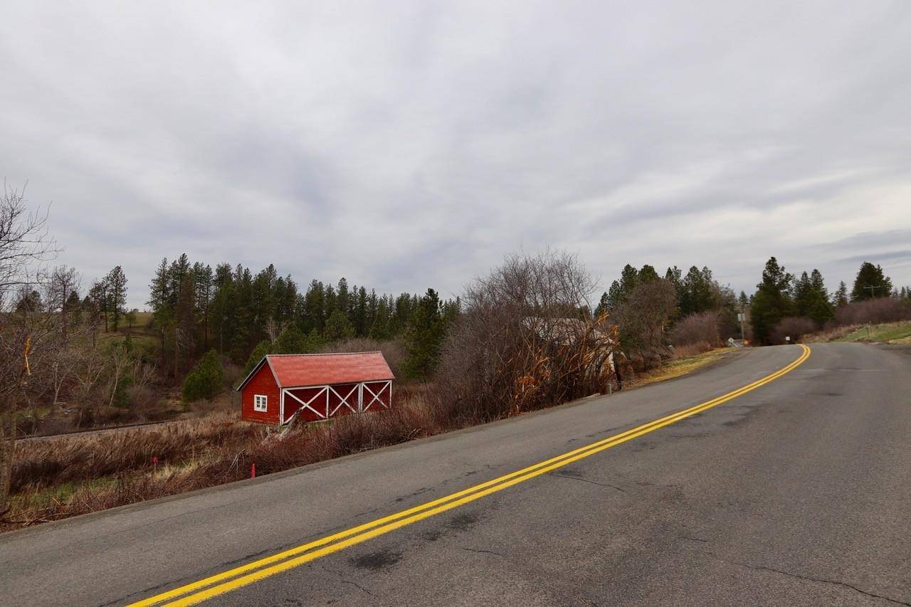 429 NE Stringham Rd, Rockford, WA 99030