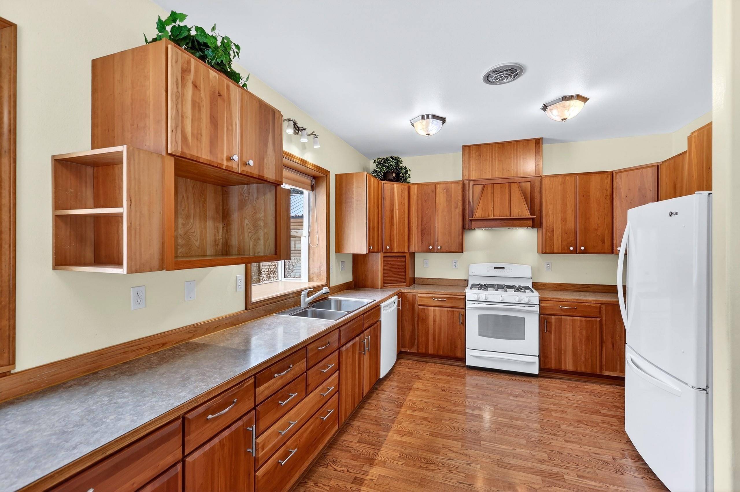 245 Jade Dr, Newport, WA 99156