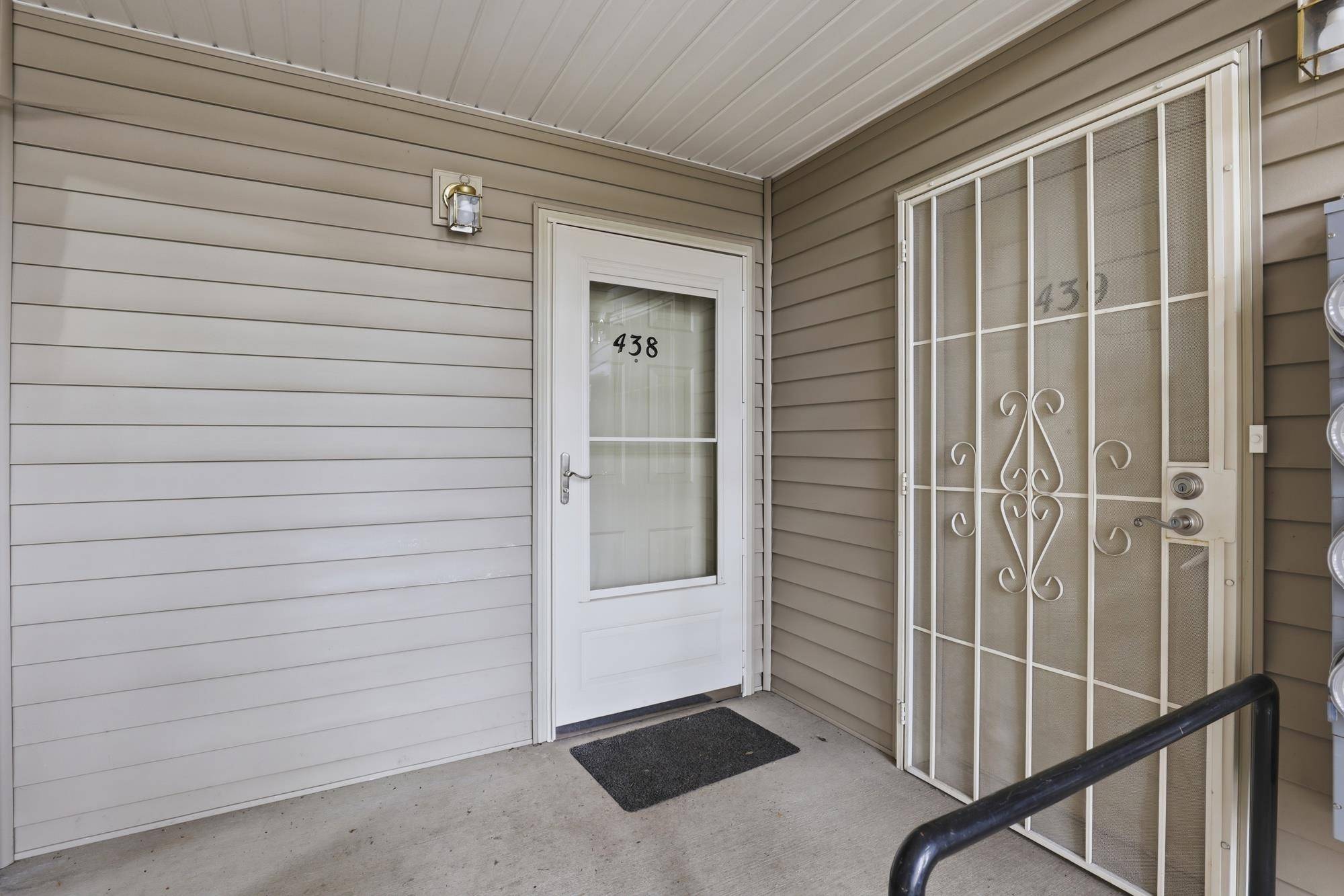22855 E Country Vista Dr #438, Liberty Lake, WA 99019