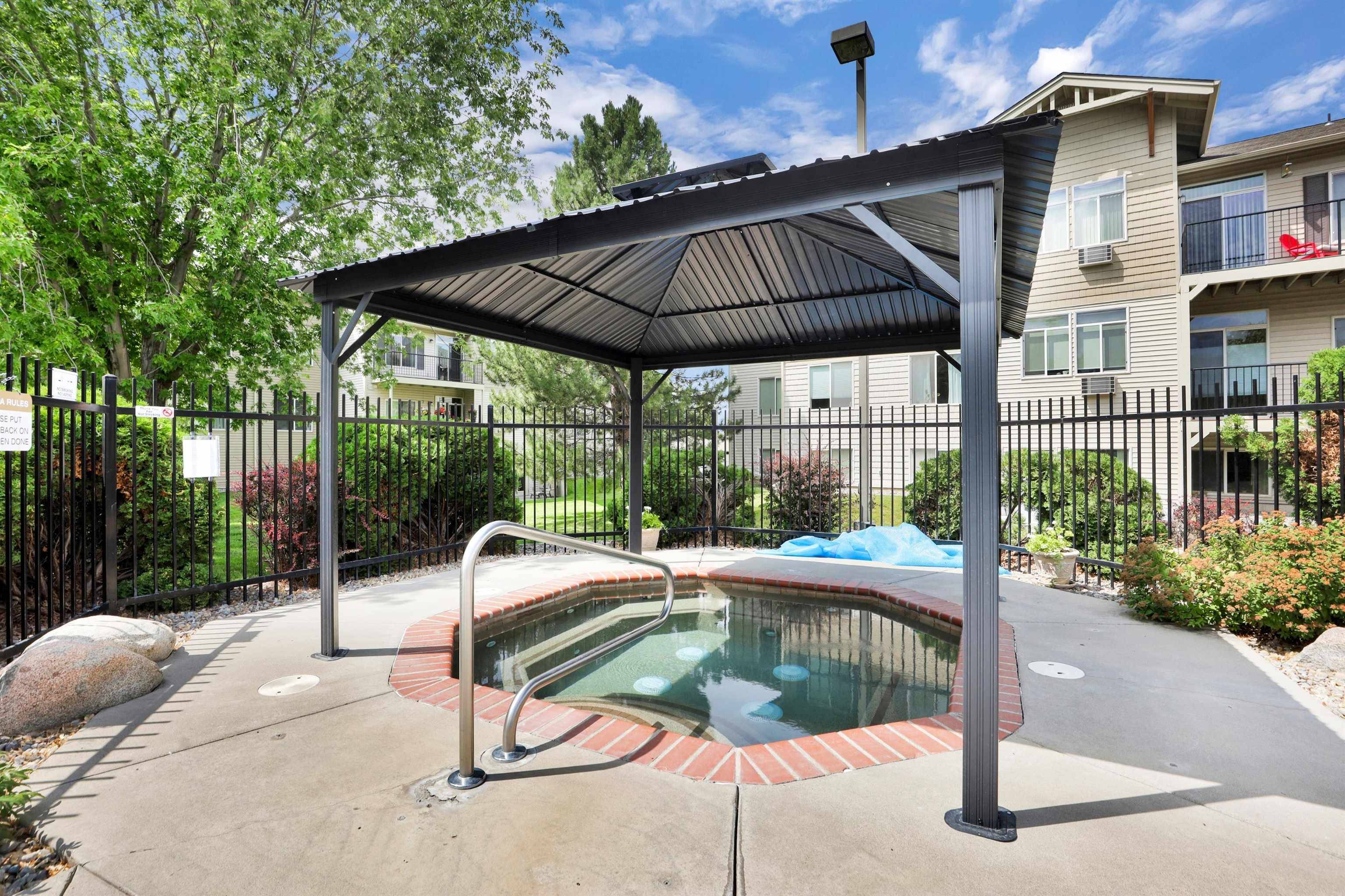 22855 E Country Vista Dr #438, Liberty Lake, WA 99019