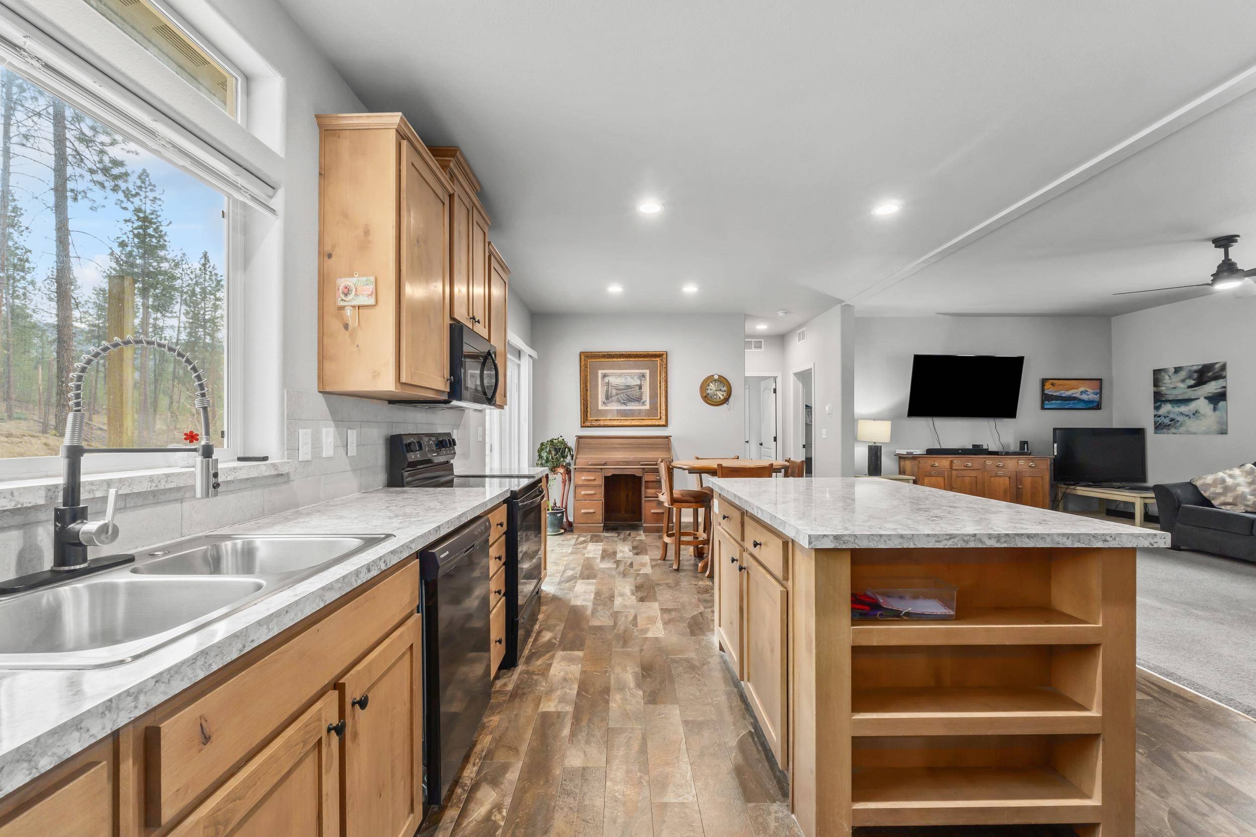1477 D College Ln, Kettle Falls, WA 99141