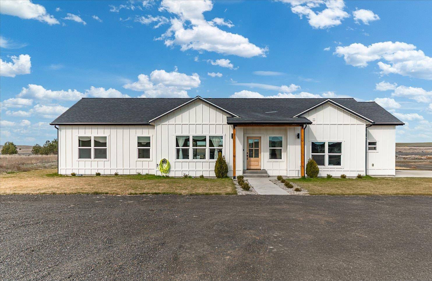25741 Westfield Ln, Davenport, WA 99122