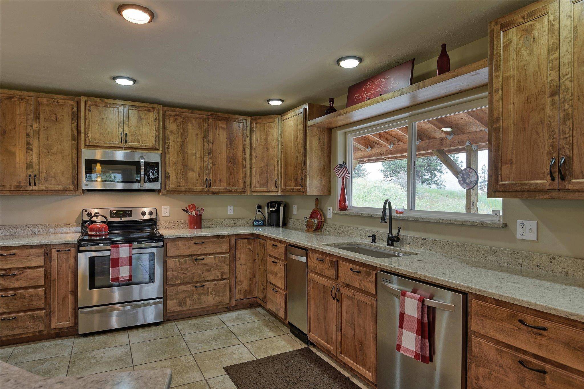 419 US 395 S Rd, Colville, WA 99114
