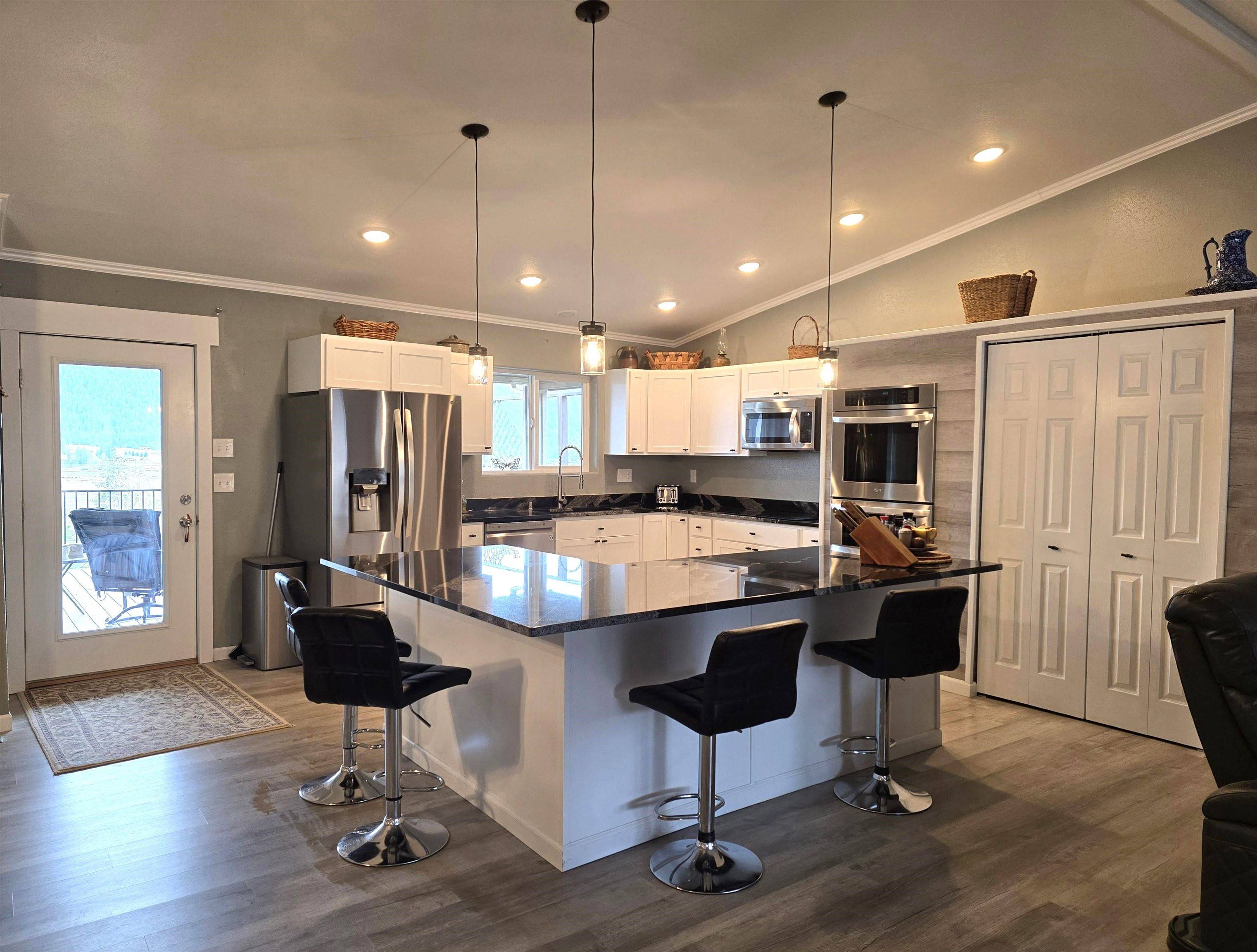 207 Maven WAY, Chewelah, WA 99109