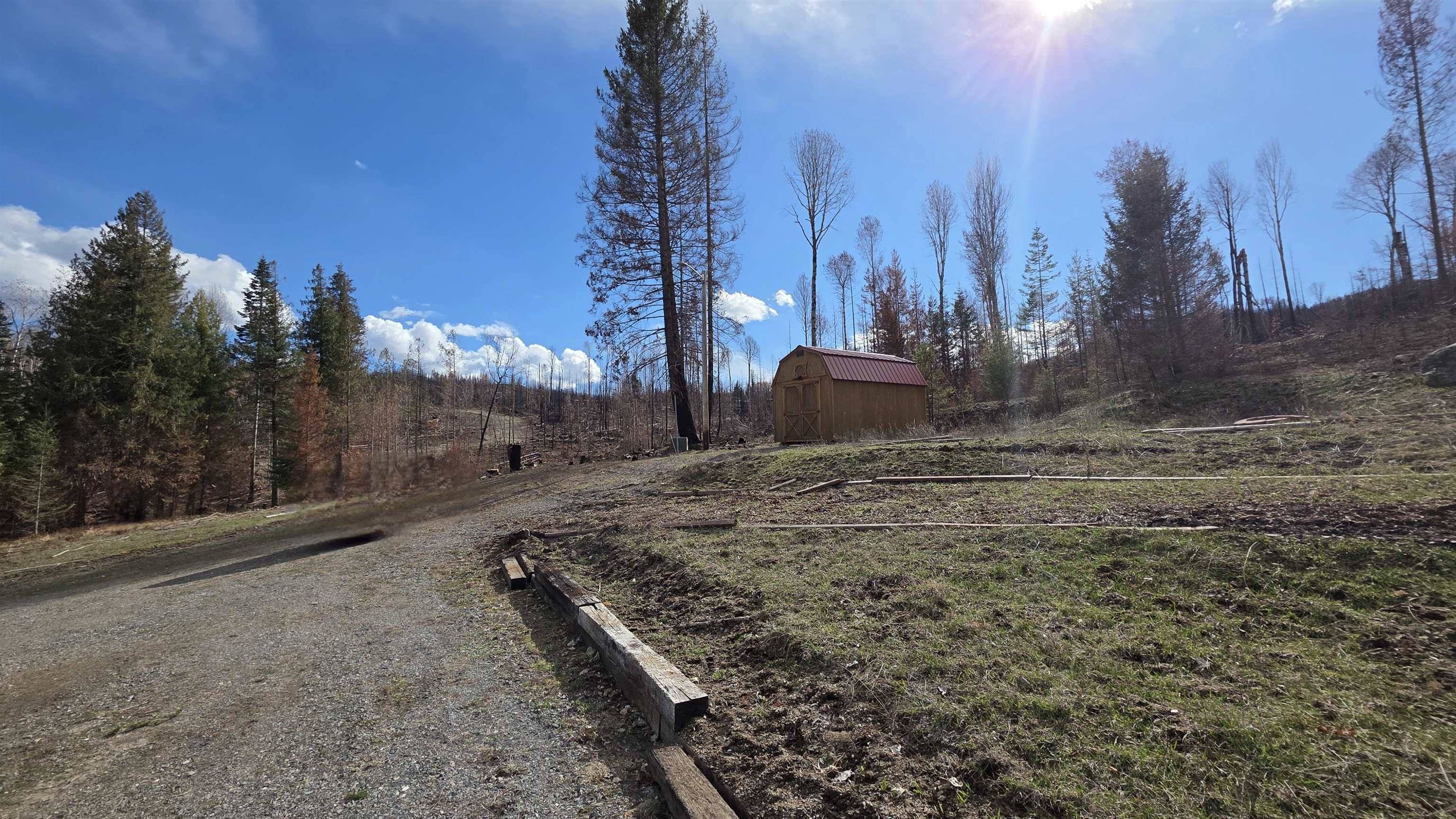 2433 B Widow Rd, Colville, WA 99114