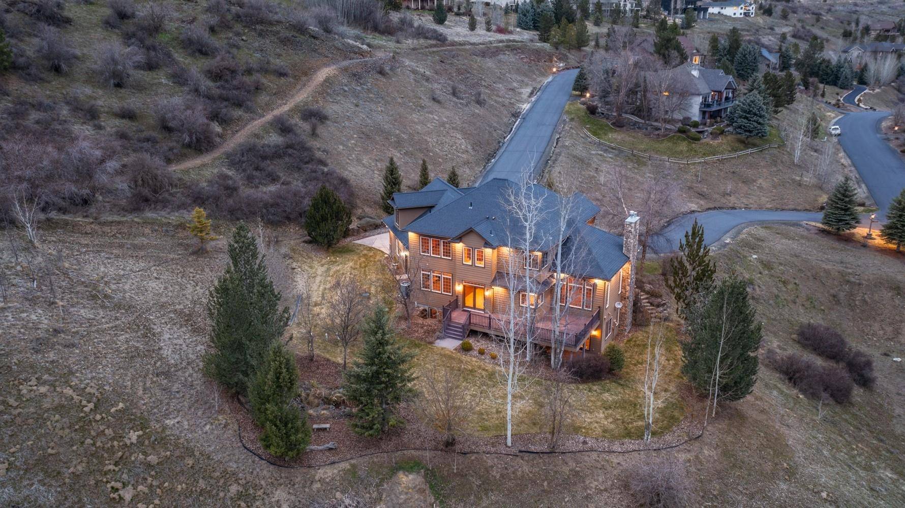 1610 E Eagle Feather Ln, Spokane, WA 99224