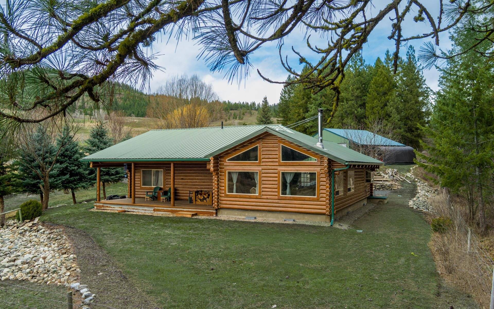 1508 Dead Medicine Rd, Evans, WA 99126