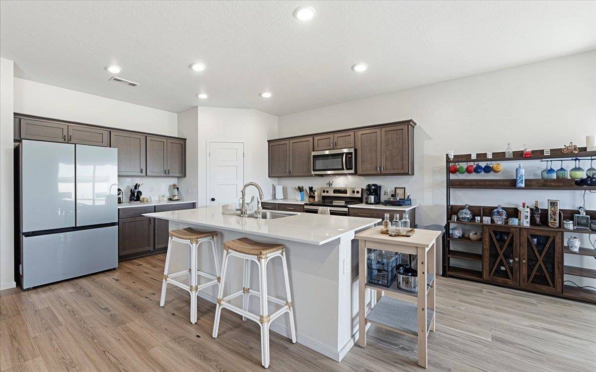 11925 N Haven St, Mead, WA 99021