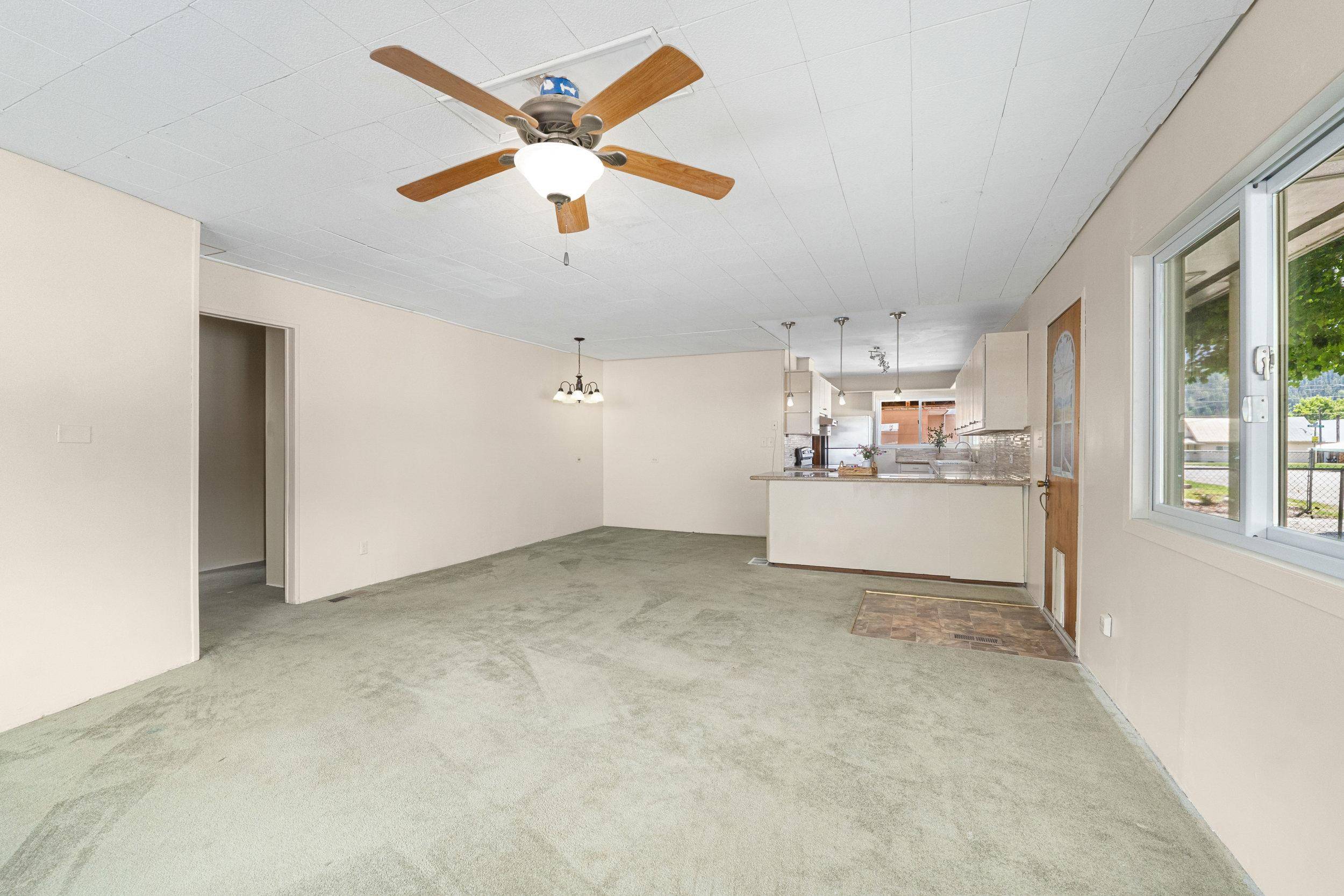 103 Selkirk St, Metaline, WA 99152