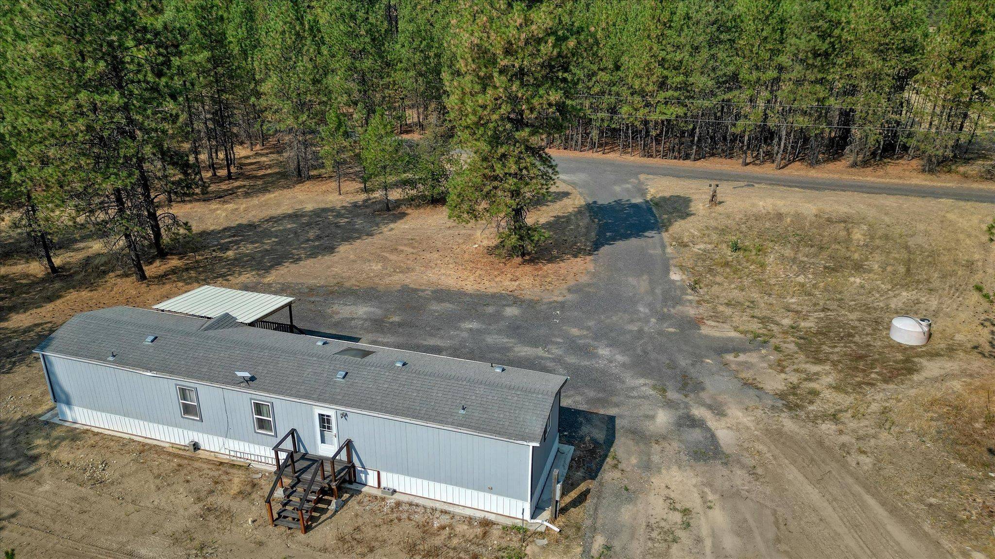 27904 N Hardesty Rd, Chattaroy, WA 99003