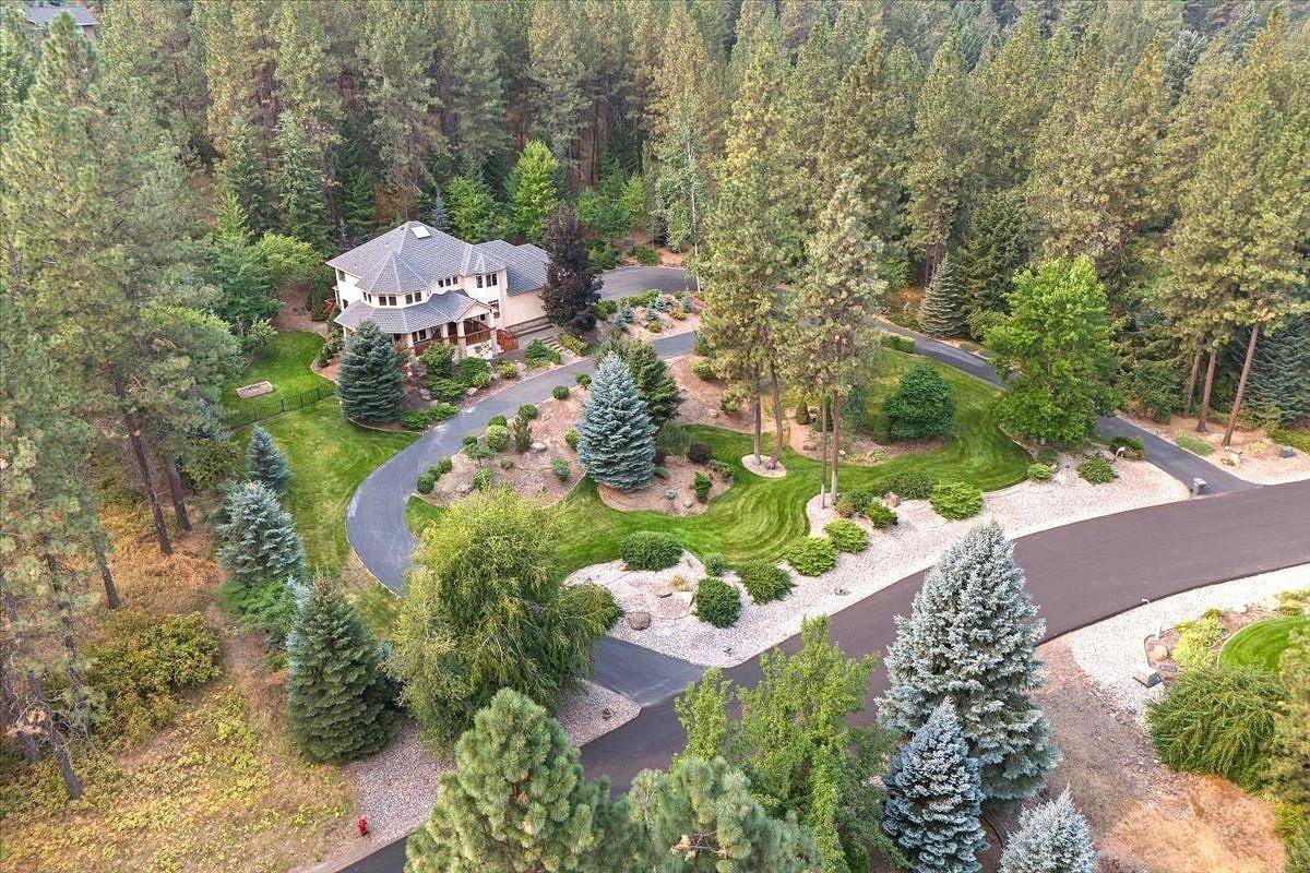 12910 S Fairway Ridge Ln, Spokane, WA 99224