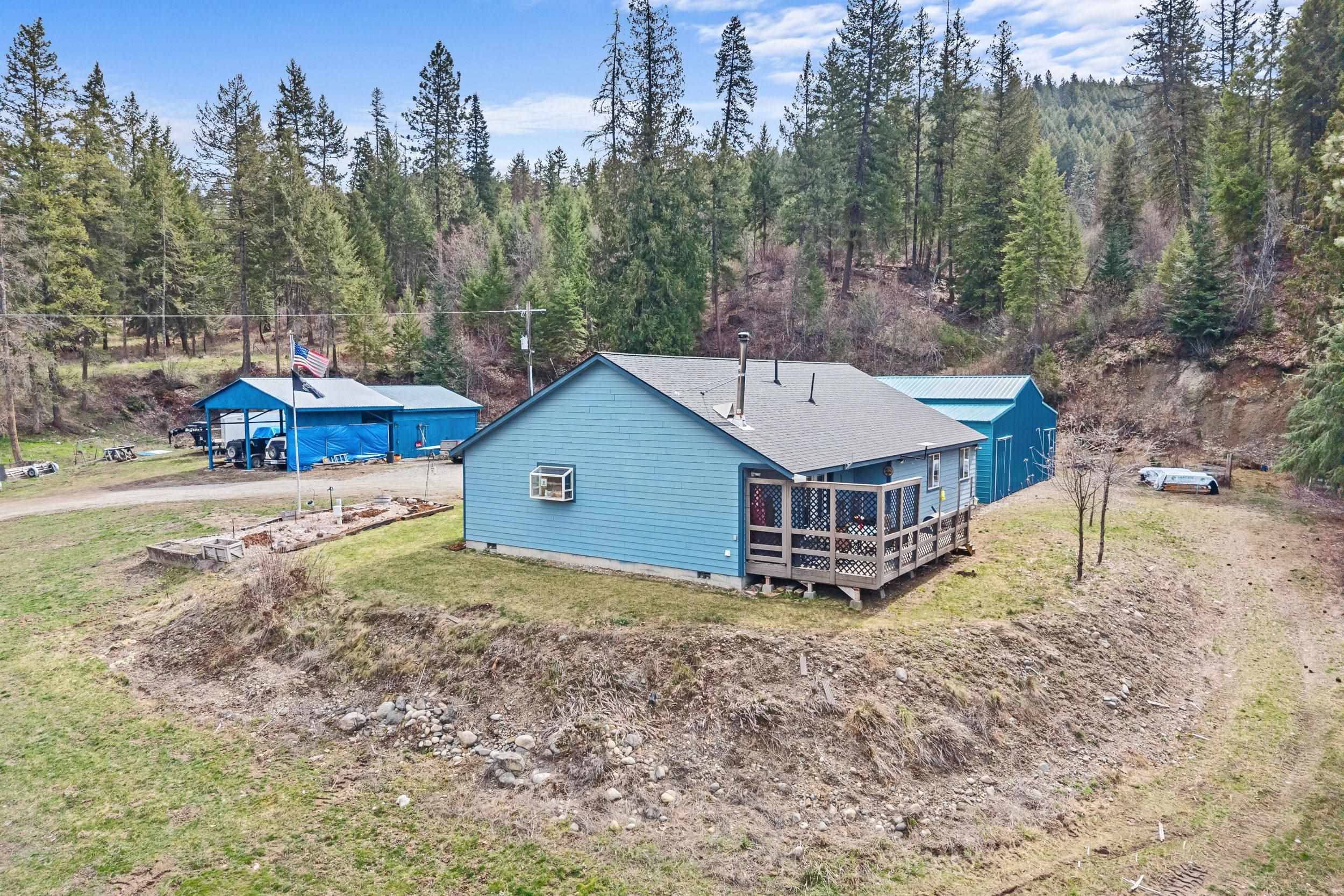 1527 Pingston Creek Rd, Kettle Falls, WA 99141