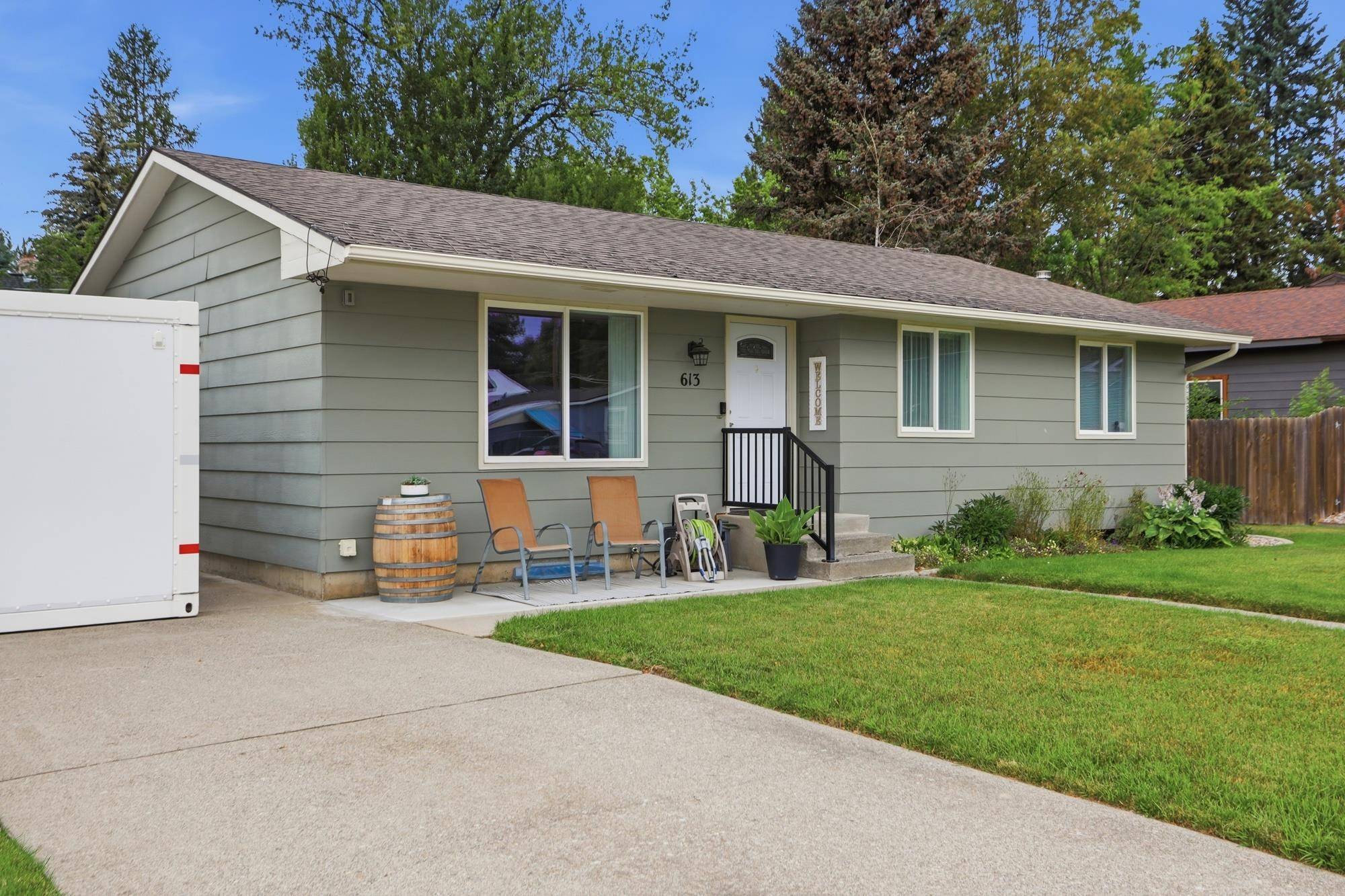 613 N Main St, Deer Park, WA 99006