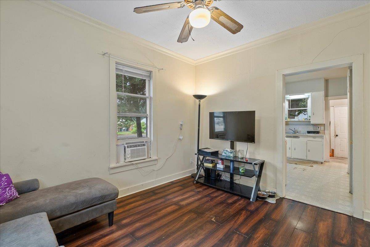 208 S VICTORIA St, Chewelah, WA 99109