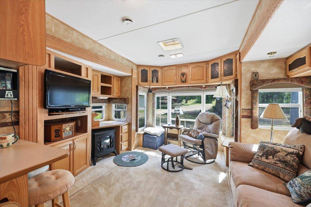 412 Cedar Dr, Newport, WA 99156