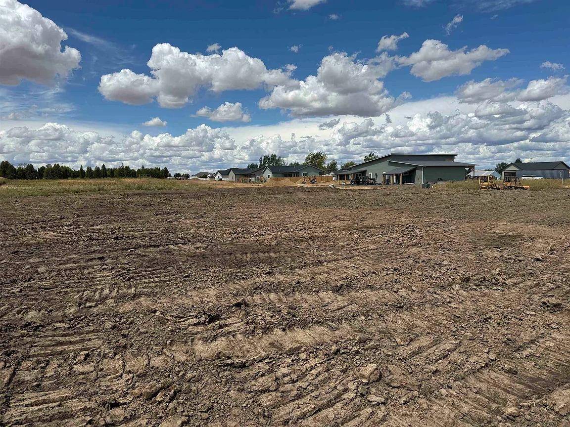 635 E Summit Ave, Reardan, WA 99029