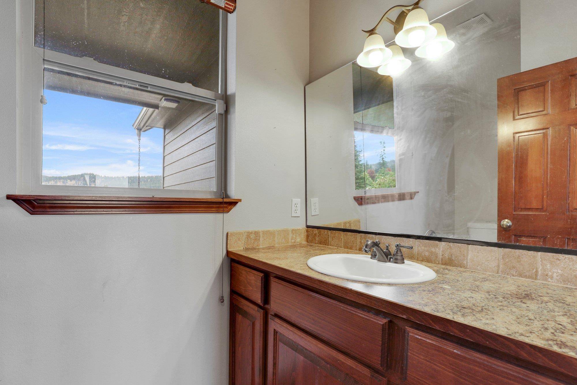 20306 E Happy Trails Ln, Otis Orchards, WA 99027