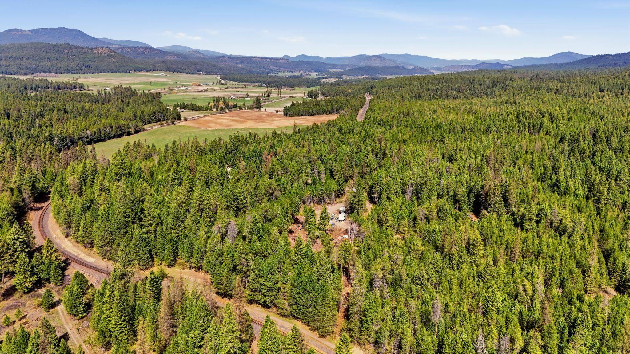 4151 H Jepsen Rd, Springdale, WA 99173