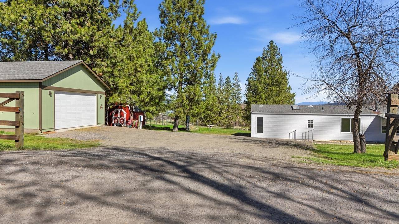 12315 E Connor Rd, Valleyford, WA 99036