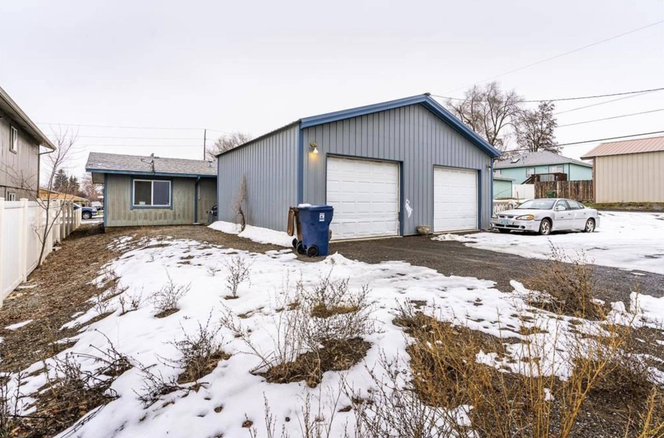 3024 N Hogan St, Spokane, WA 99207