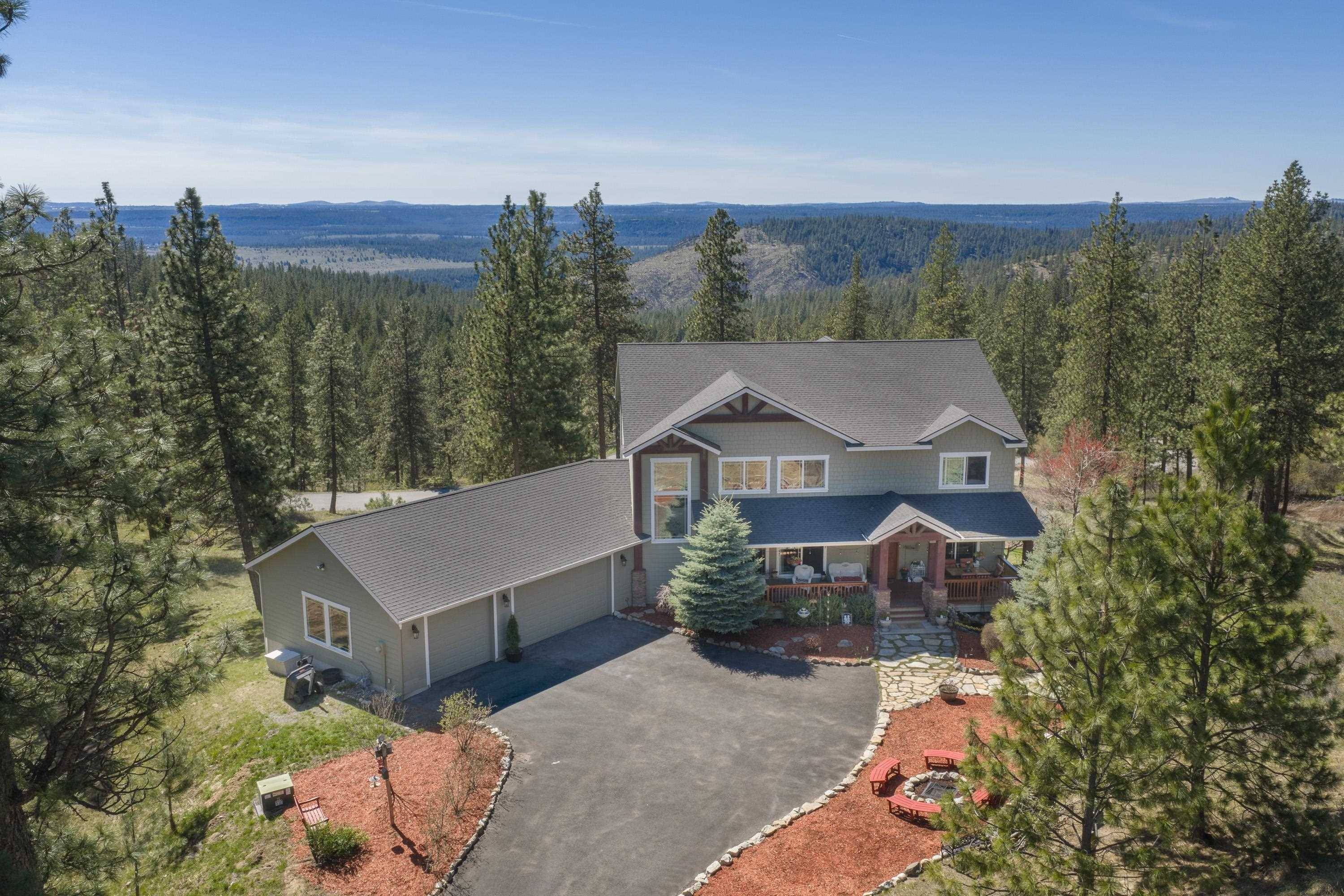 4212 W Country Hills Ln, Spokane, WA 99208-8335
