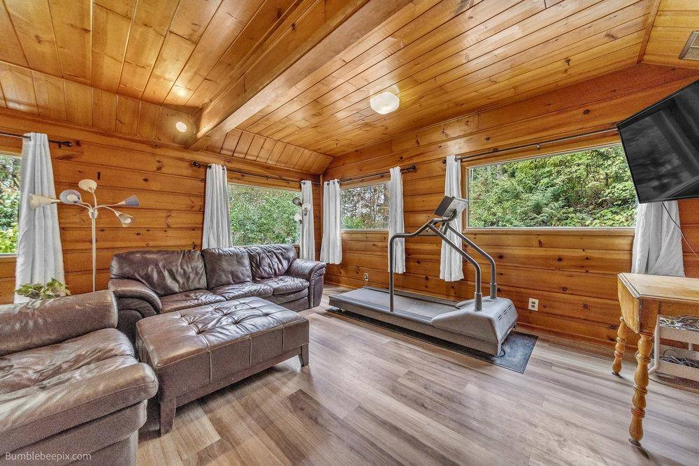 11711 N Honeymoon Bay Rd, Newman Lake, WA 99025