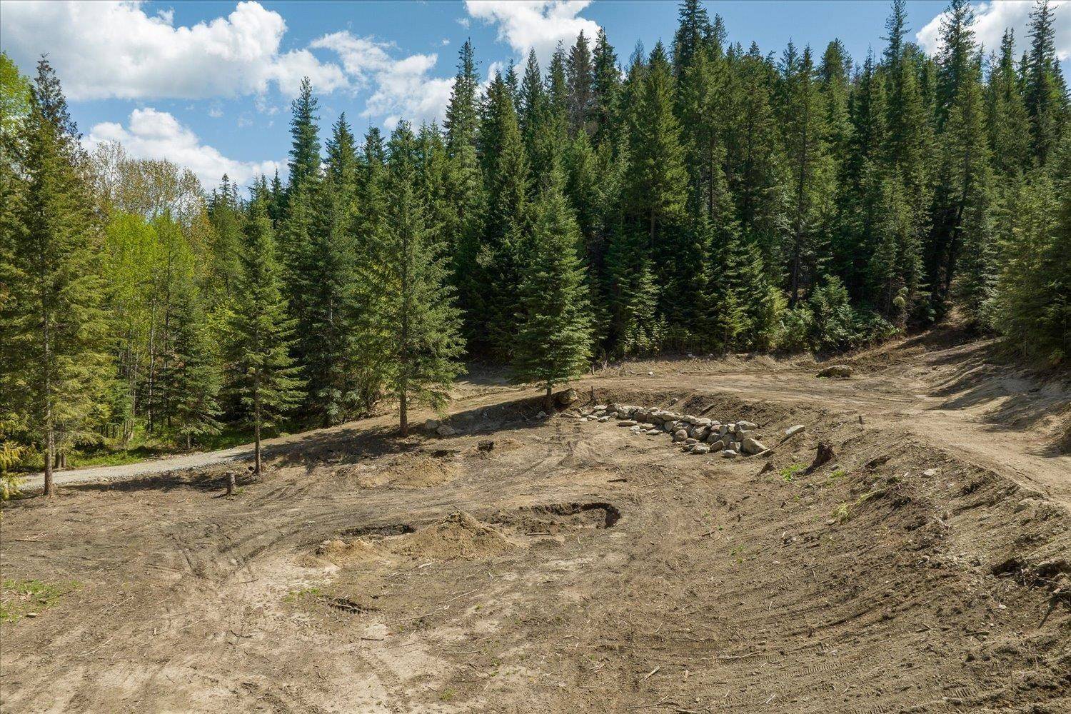 20104 E Mountain View Rd, Newman Lake, WA 99025