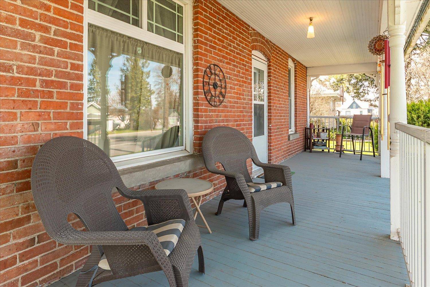 255 E Broadway Ave, Reardan, WA 99209