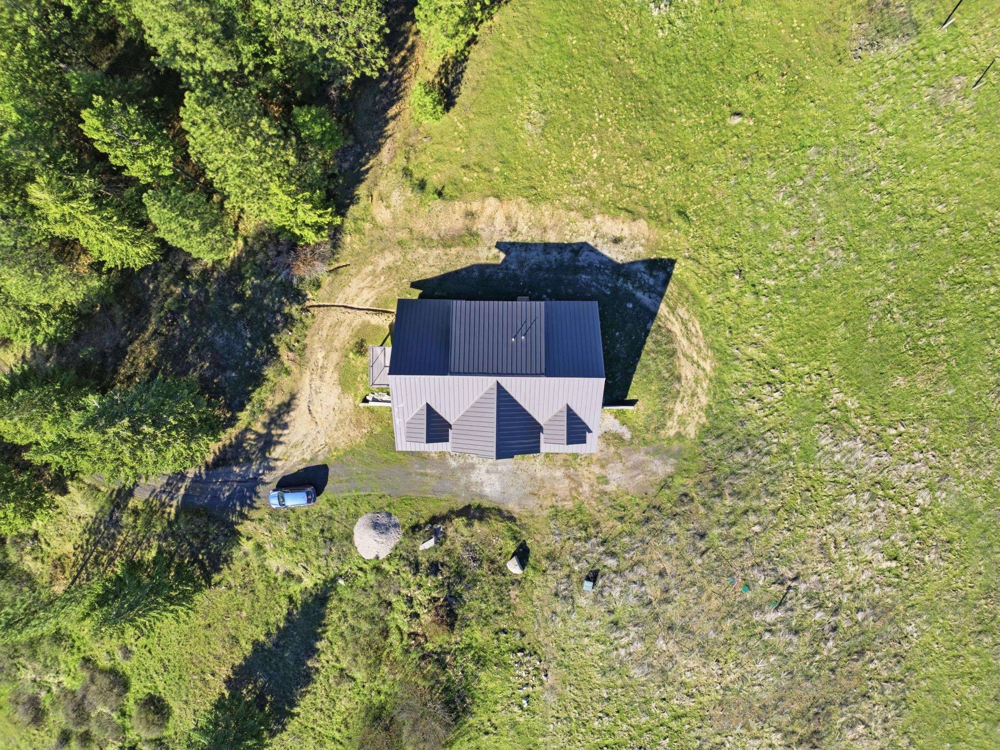 777 Chain Lakes Dr, Elk, WA 99009