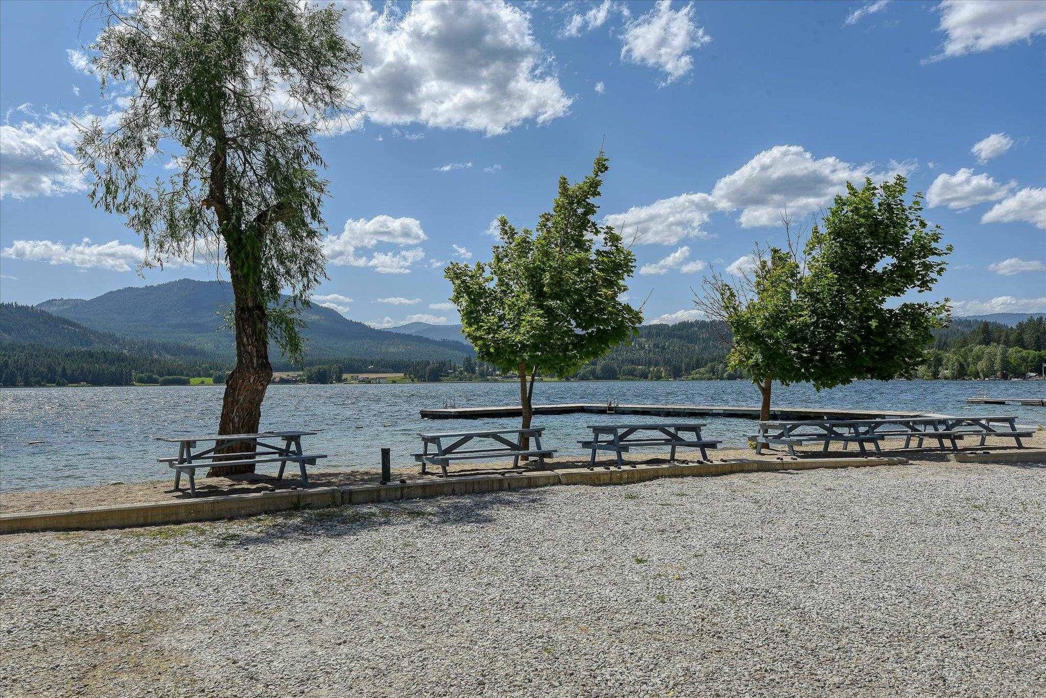 33348 Lakeview Ln, Valley, WA 99181