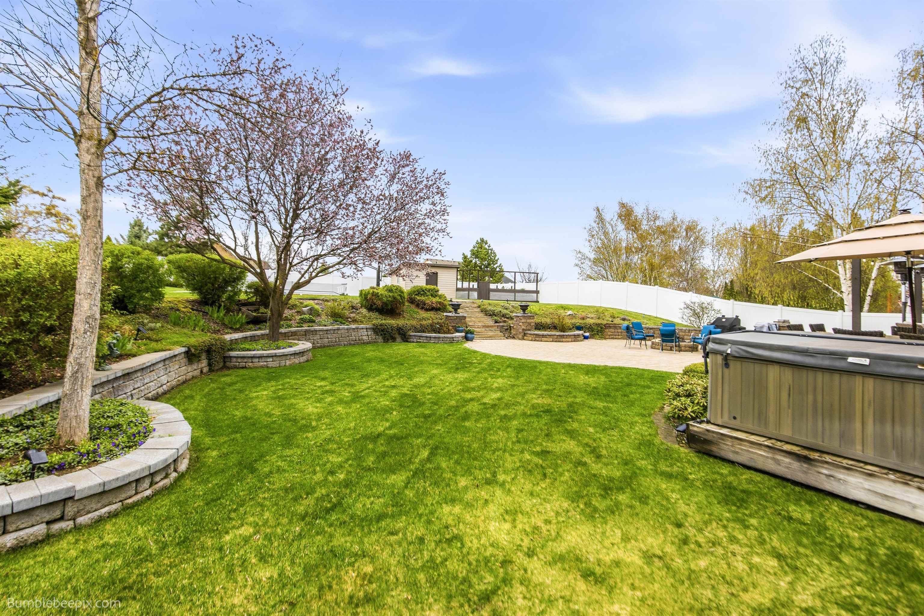 17205 E Morningside Ln, Spokane, WA 99016