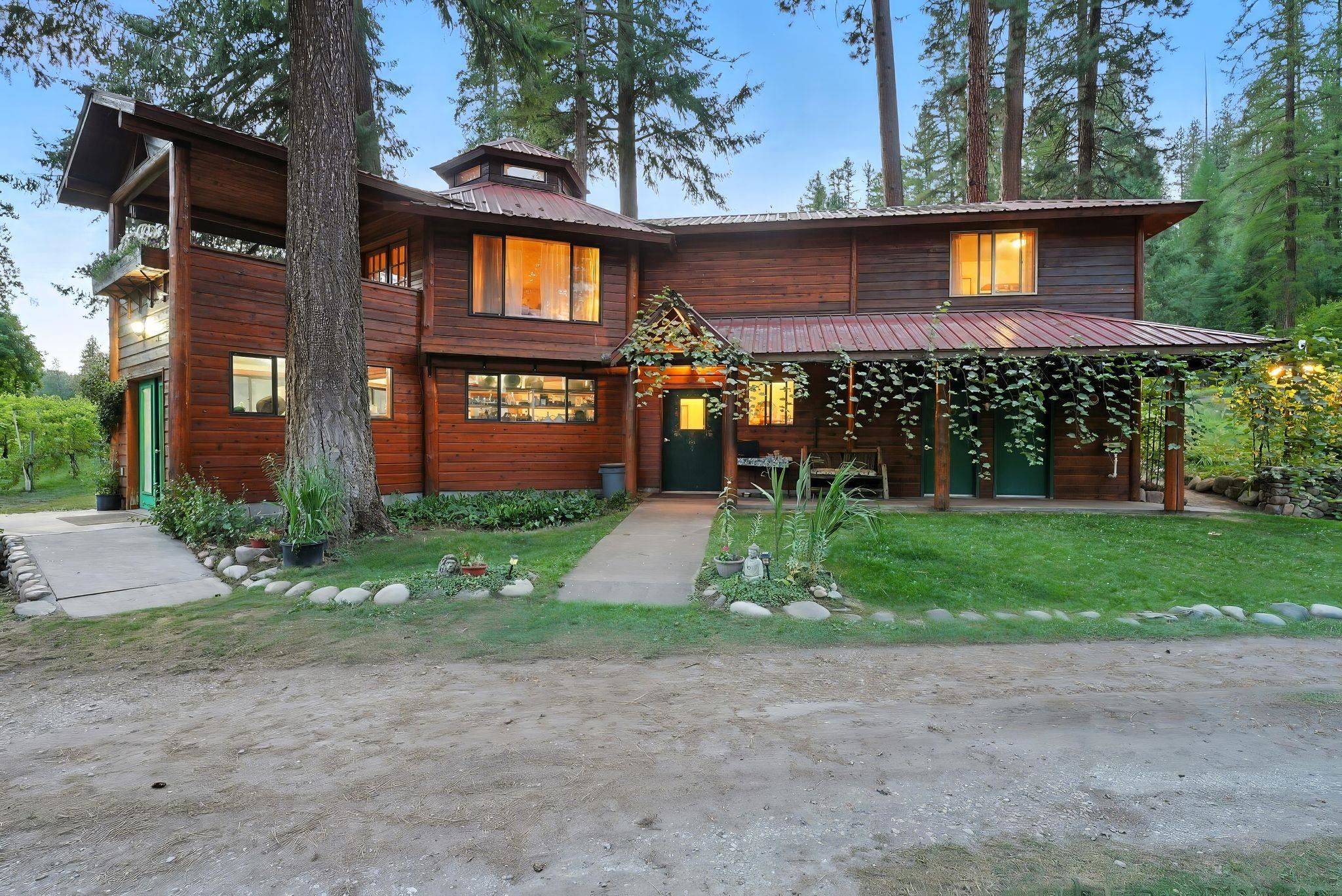 3752 Vineyard WAY, Kettle Falls, WA 99141