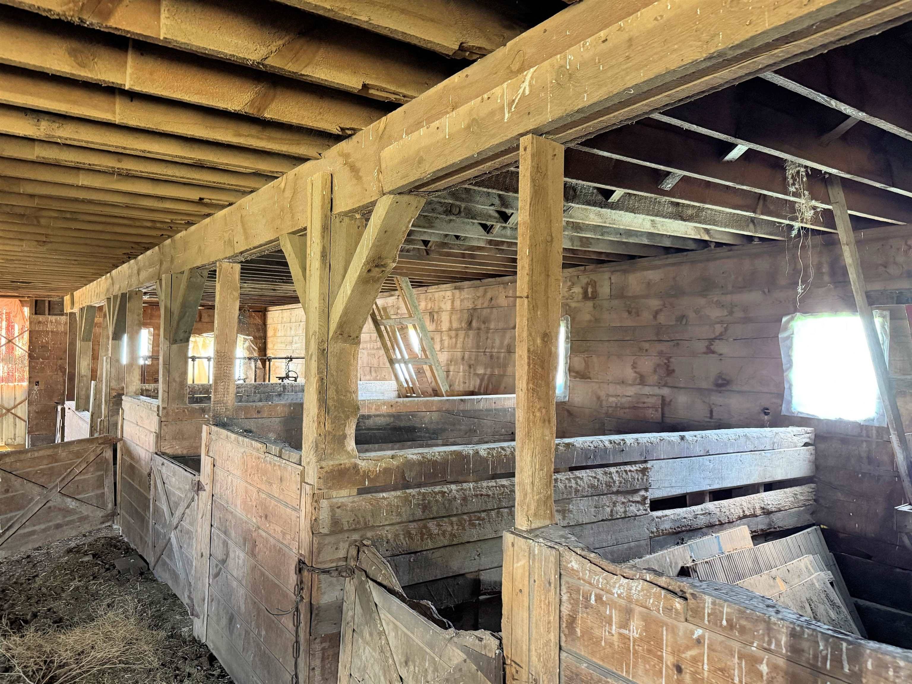 39500 N SR 21 Hwy, Wilbur, WA 99185
