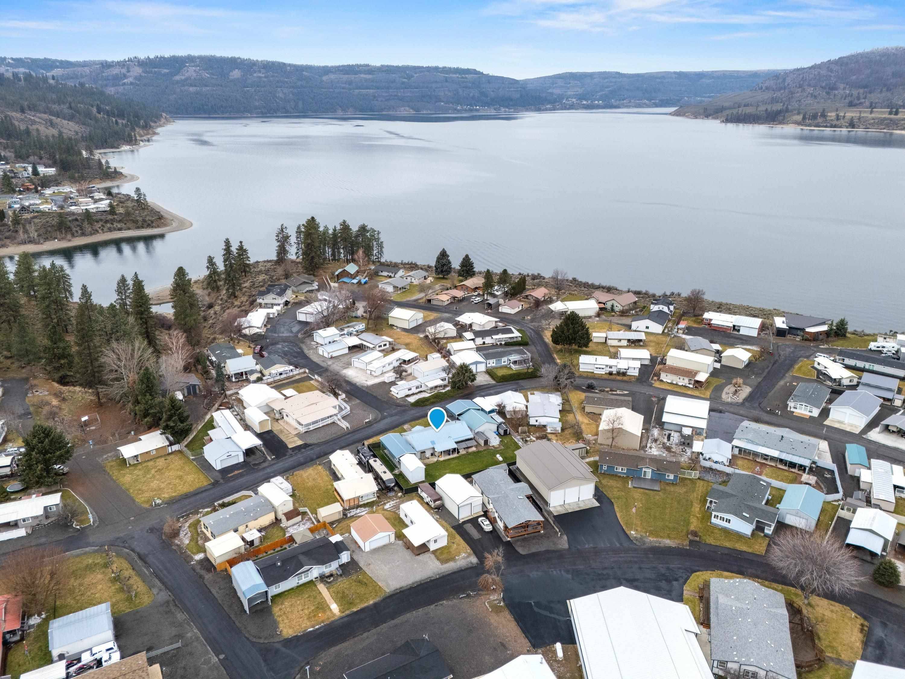 2303 Ponderosa Circle, Seven Bays, WA 99122