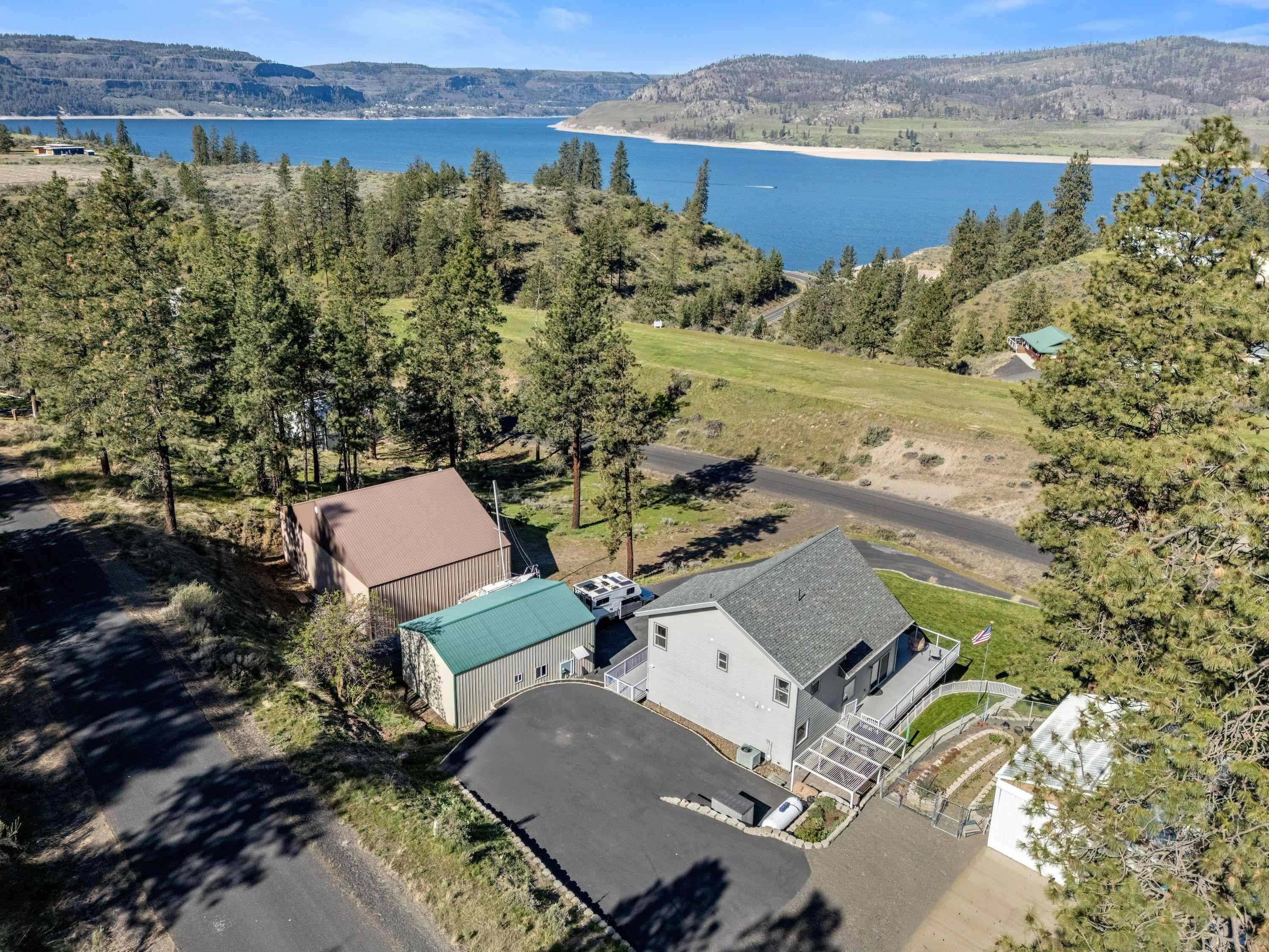 304 Airport Way, Seven Bays, WA 99122