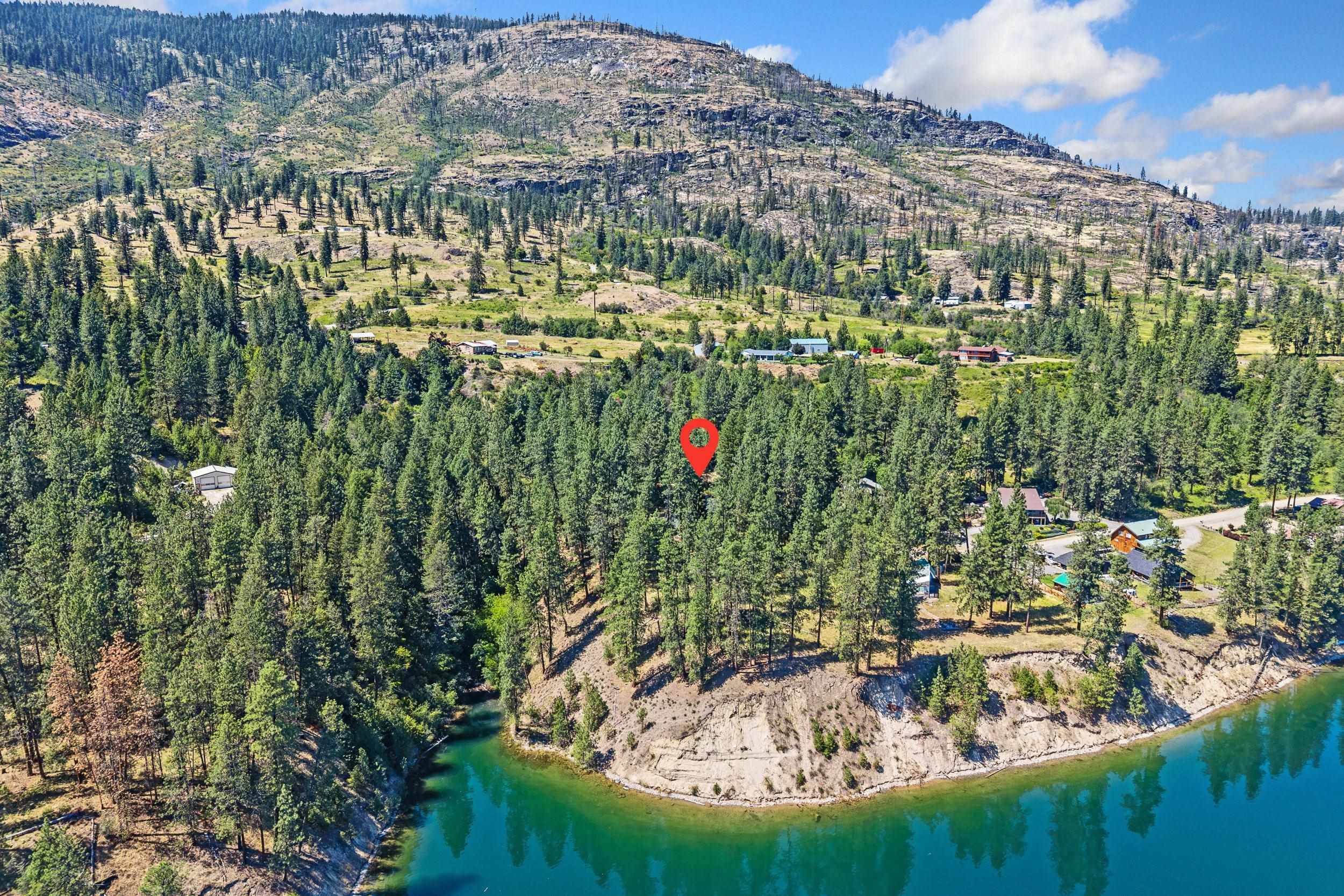 61 Columbia Dr, Kettle Falls, WA 99141