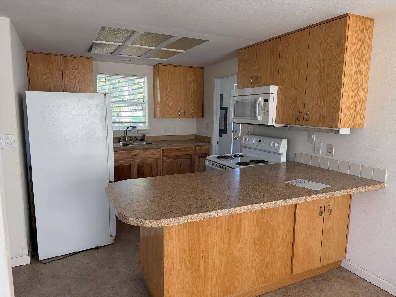 206 W Pearl St, Oakesdale, WA 99158