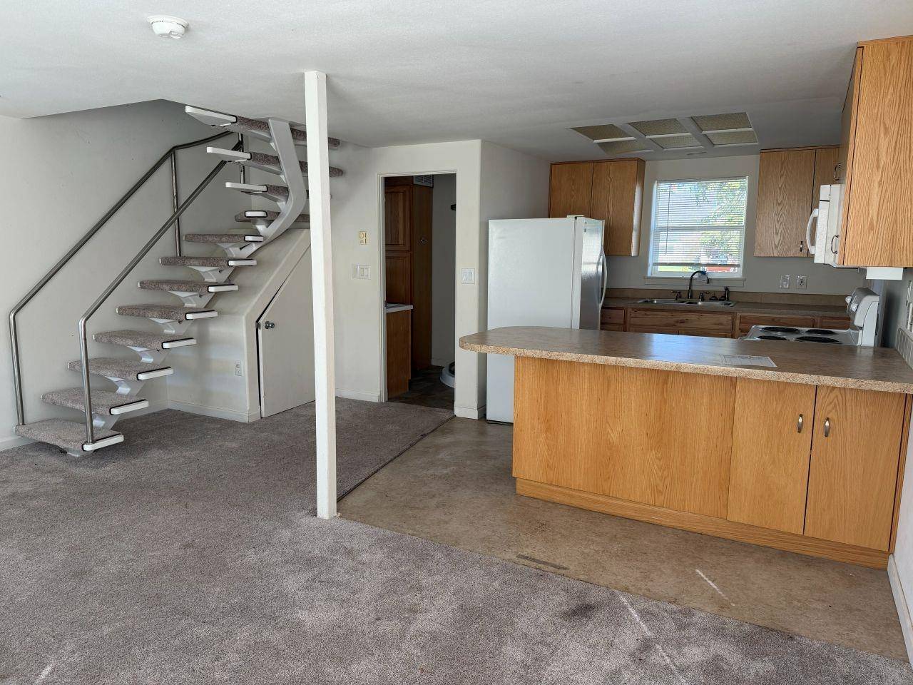 206 W Pearl St, Oakesdale, WA 99158