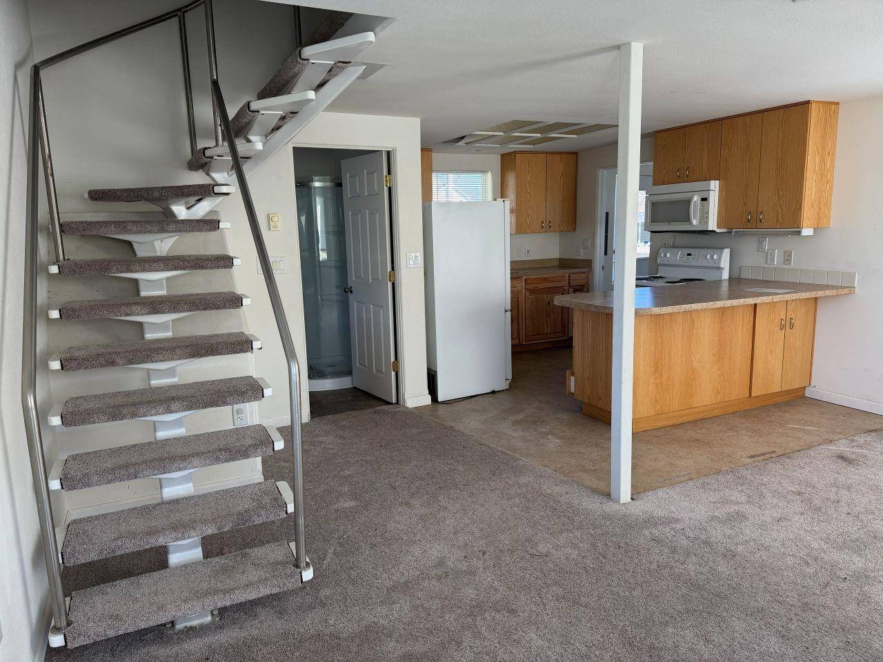 206 W Pearl St, Oakesdale, WA 99158