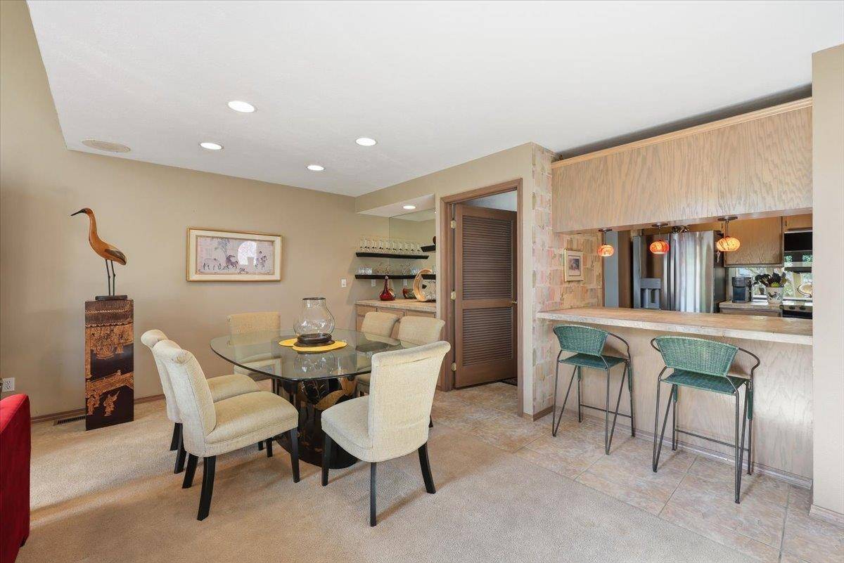 3001 S Winthrop Ln, Spokane, WA 99206