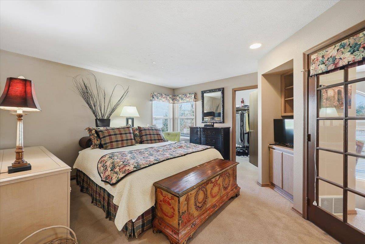3001 S Winthrop Ln, Spokane, WA 99206