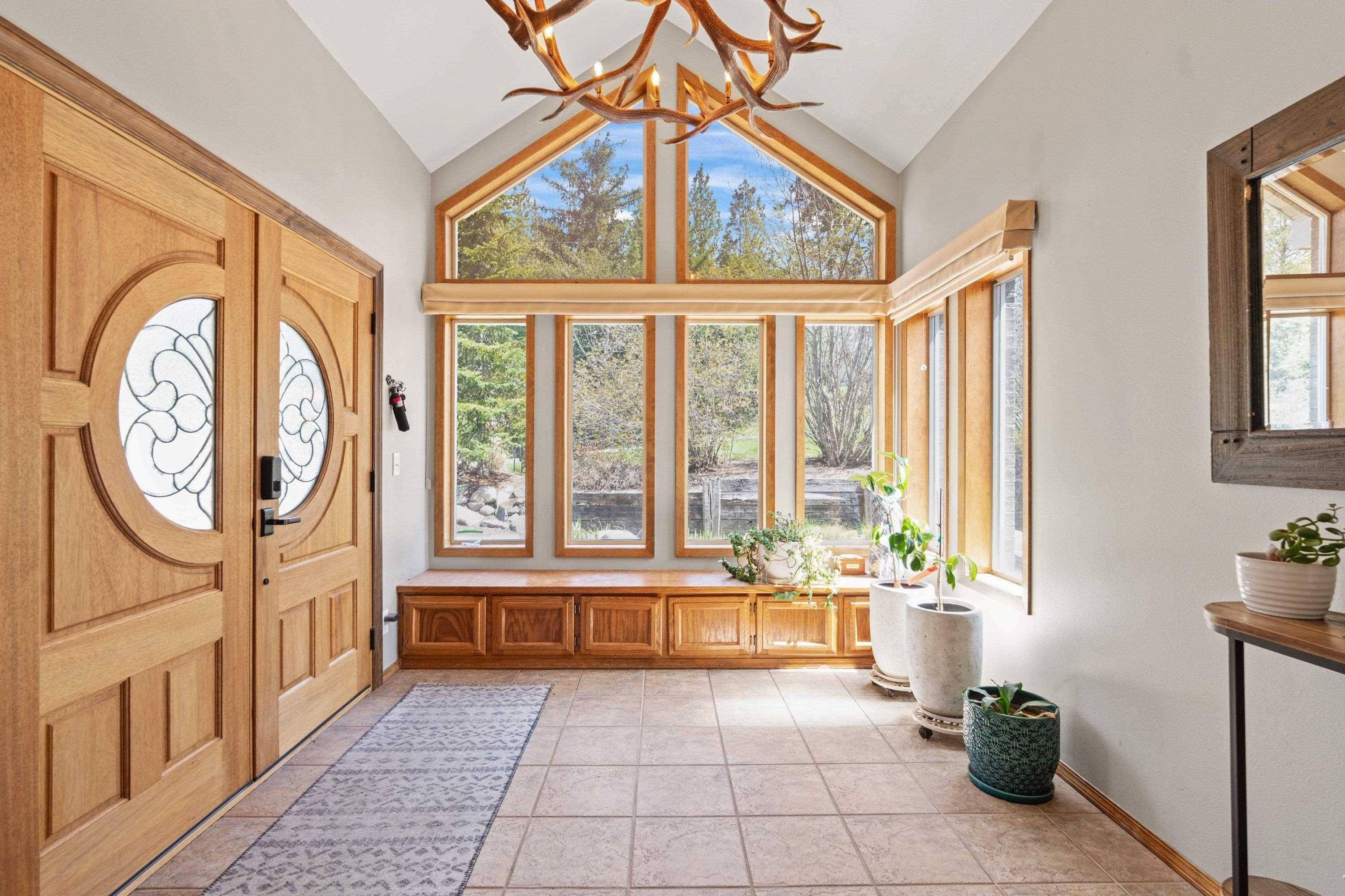 105 N Sprague St, Rockford, WA 99030