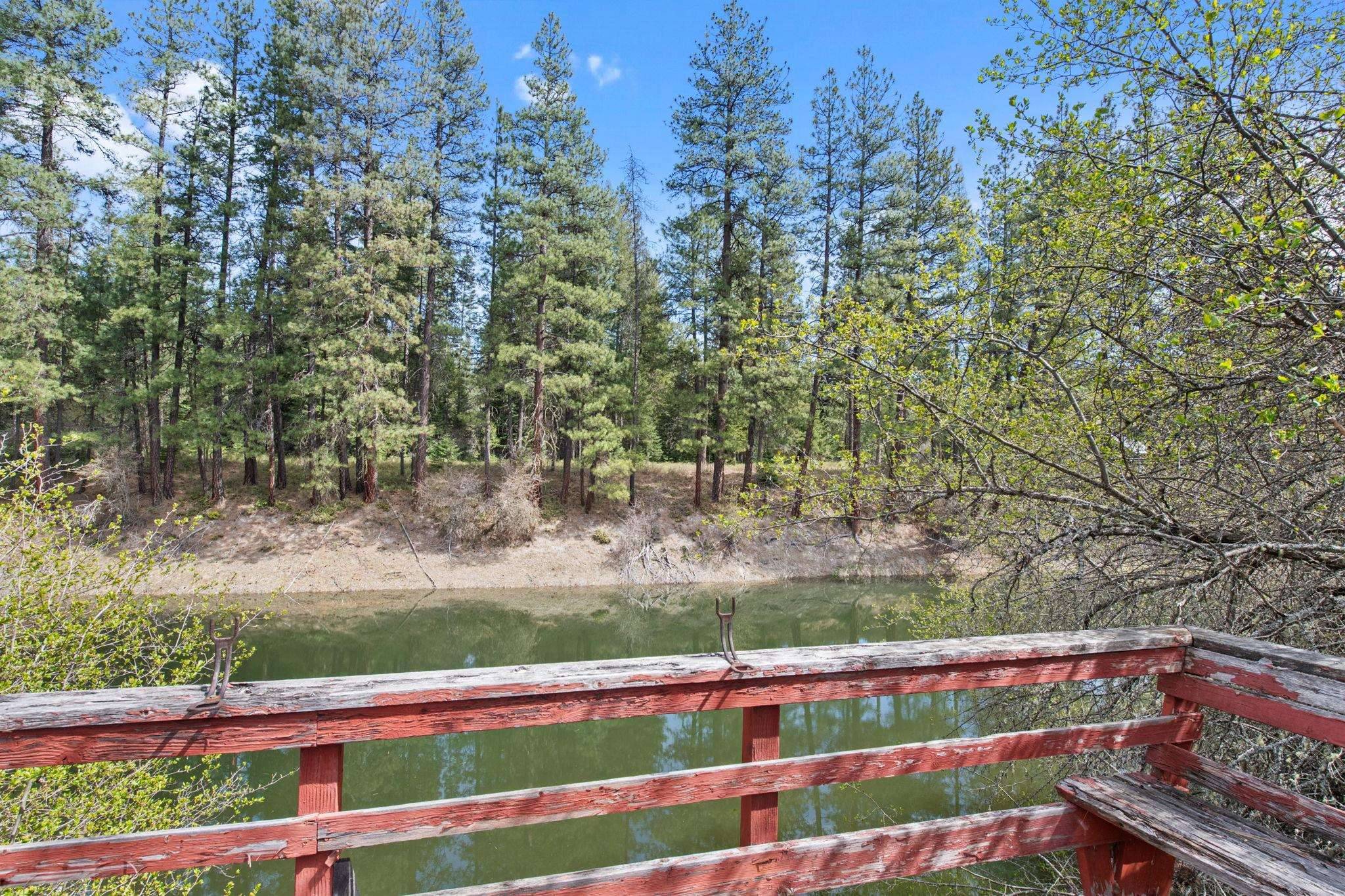 972 Lenora Dr, Usk, WA 99180