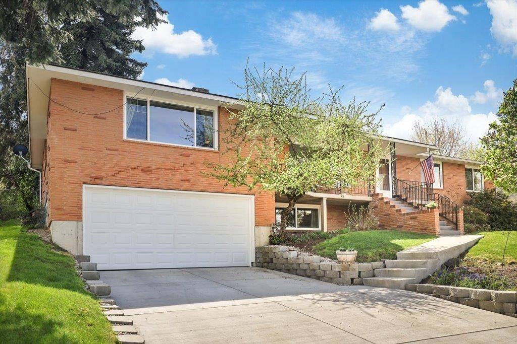 1523 W Ardmore Dr, Spokane, WA 99218