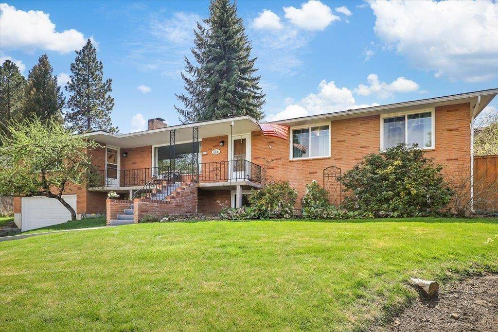 1523 W Ardmore Dr, Spokane, WA 99218