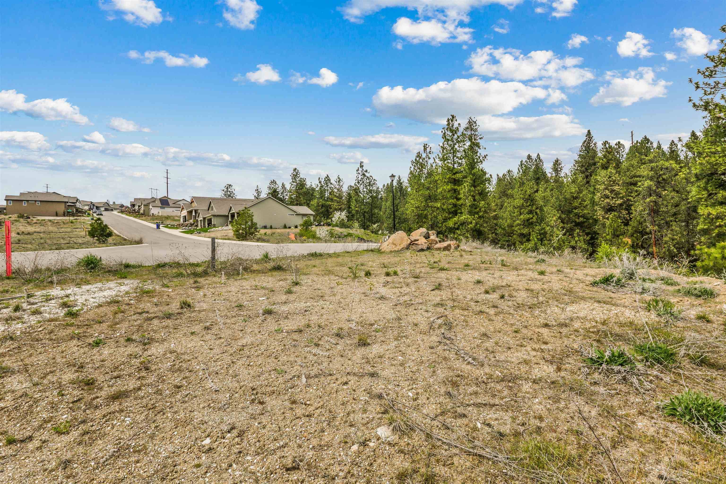 5102 N Scenic Ln, Spokane, WA 99212